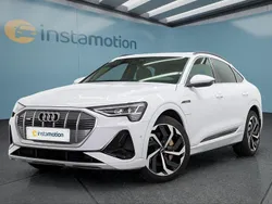 Weiß Gebraucht 2022 Audi e-tron Sportback SUV | 30.449 € (Fairer Preis)