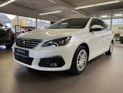 Weiß Gebraucht 2020 Peugeot 308 Allure Kombi | 15.490 € (Etwas zu teuer)