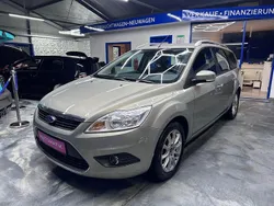 Gold Gebraucht 2009 Ford Focus Ghia Limousine | 6.950 € (Teuer)