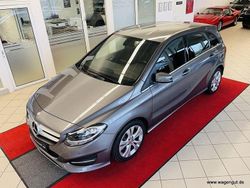Grau Gebraucht 2015 Mercedes B180 Urban Van / Kleinbus | 13.990 € (Fairer Preis)