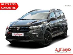 Schwarz Gebraucht 2022 Dacia Jogger Extreme Van / Kleinbus | 20.990 € (Teuer)