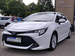 Super white 2 Gebraucht 2021 Toyota Corolla Kleinwagen | 20.990 € (Guter Preis)