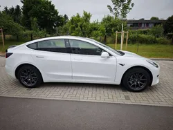 Gebraucht 2019 Tesla Model 3 Standard Range Plus Limousine | 19.300 € (Fairer Preis)
