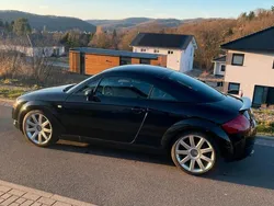 Schwarz Gebraucht 2000 Audi TT S-Line Coupé | 3.990 €