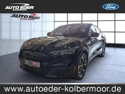 Iridiumschwarz (schwarz) Gebraucht 2022 Ford Mustang Mach-E Premium SUV | 42.880 € (Fairer Preis)