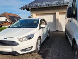 Weiß Gebraucht 2015 Ford Focus Titanium Kombi | 8.500 € (Fairer Preis)