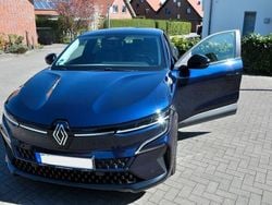 Blau Gebraucht 2022 Renault Mégane Evolution Limousine | 25.900 € (Guter Preis)