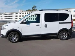 Weiß Gebraucht 2018 Dacia Dokker Stepway Van | 11.880 € (Fairer Preis)