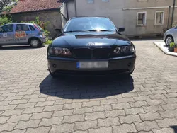 Schwarz Gebraucht 2001 BMW 320 Kombi | 1.900 € (Fairer Preis)