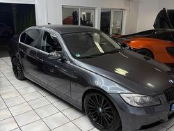 Grau Gebraucht 2006 BMW 330 Limousine | 5.000 € (Guter Preis)