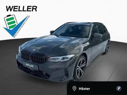 Dravitgrau (grau) Gebraucht 2022 BMW 330e M Sport Kombi | 38.810 € (Fairer Preis)