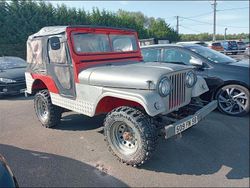 Rot Gebraucht 1968 Jeep CJ SUV | 6.200 €