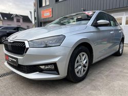 Silber Gebraucht 2023 Skoda Fabia Ambition Limousine | 16.890 € (Fairer Preis)