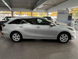 Sparkling (metallic) Gebraucht 2024 Kia Ceed Vision Kleinwagen | 24.890 € (Fairer Preis)