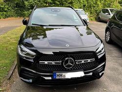 Schwarz Gebraucht 2021 Mercedes GLA200 AMG line SUV | 31.050 € (Fairer Preis)