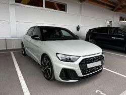Grau Gebraucht 2023 Audi A1 S-Line Kleinwagen | 31.500 €
