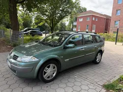 Grün Gebraucht 2004 Renault Laguna II Kombi | 1.100 €