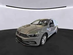 Grau Gebraucht 2022 VW Passat Kombi | 20.490 € (Guter Preis)