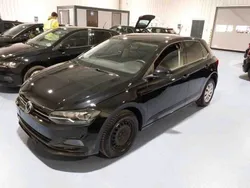 Deep black perleffekt Gebraucht 2021 VW Polo Comfortline Limousine | 15.200 € (Guter Preis)