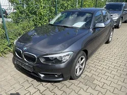 Mineralgrau (metallic) Gebraucht 2017 BMW 118 Advantage Kleinwagen | 13.990 € (Fairer Preis)