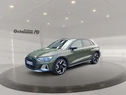 Distriktgrün metallic Gebraucht 2025 Audi A3 Sport Limousine | 41.880 €