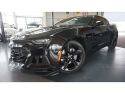 Schwarz (metallic) Gebraucht 2022 Chevrolet Camaro Coupé | 39.700 € (Superpreis)