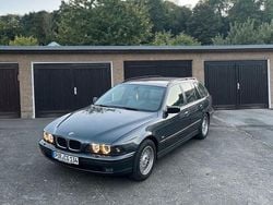 Grau Gebraucht 2000 BMW 523 Kombi | 3.500 € (Teuer)