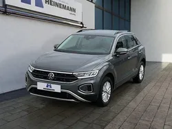 Grau Gebraucht 2023 VW T-Roc Life SUV | 25.950 € (Etwas zu teuer)