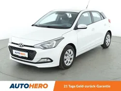 Weiß Gebraucht 2016 Hyundai i20 GO! Kleinwagen | 8.650 € (Fairer Preis)