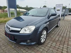 Blau Gebraucht 2007 Opel Tigra Sport Cabrio | 1.900 € (Guter Preis)