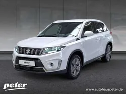 Weiß Gebraucht 2024 Suzuki Vitara Comfort SUV | 20.840 € (Etwas zu teuer)