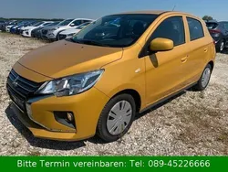 Gelb Gebraucht 2024 Mitsubishi Space Star Select Limousine | 10.990 € (Guter Preis)