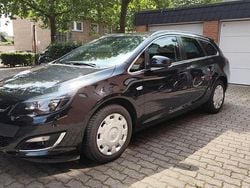 Schwarz Gebraucht 2015 Opel Astra Eco Kombi | 7.300 € (Guter Preis)