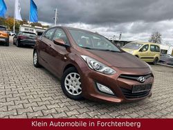 Braun Gebraucht 2013 Hyundai i30 Classic Limousine | 4.390 € (Teuer)