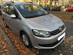 Silber Gebraucht 2018 VW Sharan Comfortline Van / Kleinbus | 17.995 € (Superpreis)