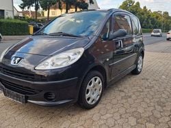 Schwarz Gebraucht 2006 Peugeot 1007 Kleinwagen | 2.500 € (Fairer Preis)