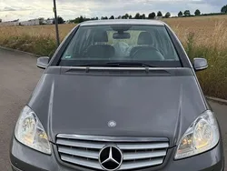 Grau Gebraucht 2012 Mercedes A200 Urban Kleinwagen | 8.999 € (Fairer Preis)