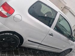 Silber Gebraucht 2007 VW Fox Kleinwagen | 2.100 € (Etwas zu teuer)