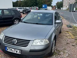 Grau Gebraucht 2001 VW Passat Limousine | 1.250 € (Guter Preis)