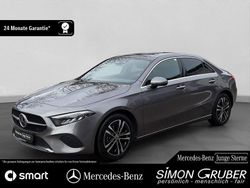 Grau Gebraucht 2024 Mercedes A200 Progressive Limousine | 29.650 € (Fairer Preis)