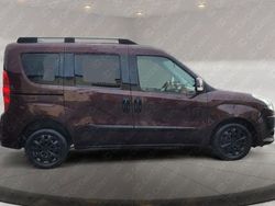 Rot Gebraucht 2010 Fiat Doblò Emotion Van / Kleinbus | 3.990 € (Fairer Preis)