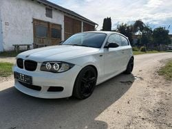Weiß Gebraucht 2004 BMW 118 Coupé Coupé | 2.690 €