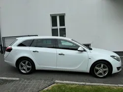 Weiß Gebraucht 2014 Opel Insignia Edition Kombi | 4.950 € (Fairer Preis)