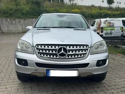 Silber Gebraucht 2006 Mercedes ML280 SUV | 11.000 € (Teuer)