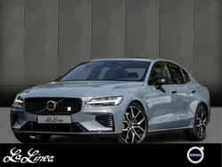 Grau Gebraucht 2024 Volvo S60 Limousine | 51.460 €