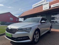 Stribrna brilliant/ brilliants Gebraucht 2021 Skoda Superb Ambition Kombi | 21.900 € (Fairer Preis)