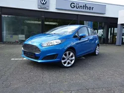 Arubablaumetallic Gebraucht 2014 Ford Fiesta Trend Kleinwagen | 7.650 € (Etwas zu teuer)