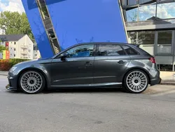 Grau Gebraucht 2016 Audi RS3 Sportback Sport Kleinwagen | 29.999 € (Guter Preis)