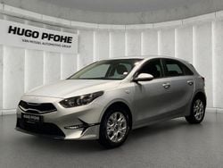 Silber Neu 2025 Kia Ceed Comfort Limousine | 22.590 € (Fairer Preis)