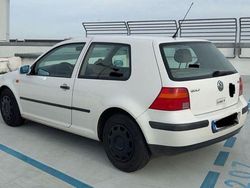 Weiß Gebraucht 1998 VW Golf Limousine | 3.500 € (Etwas zu teuer)
